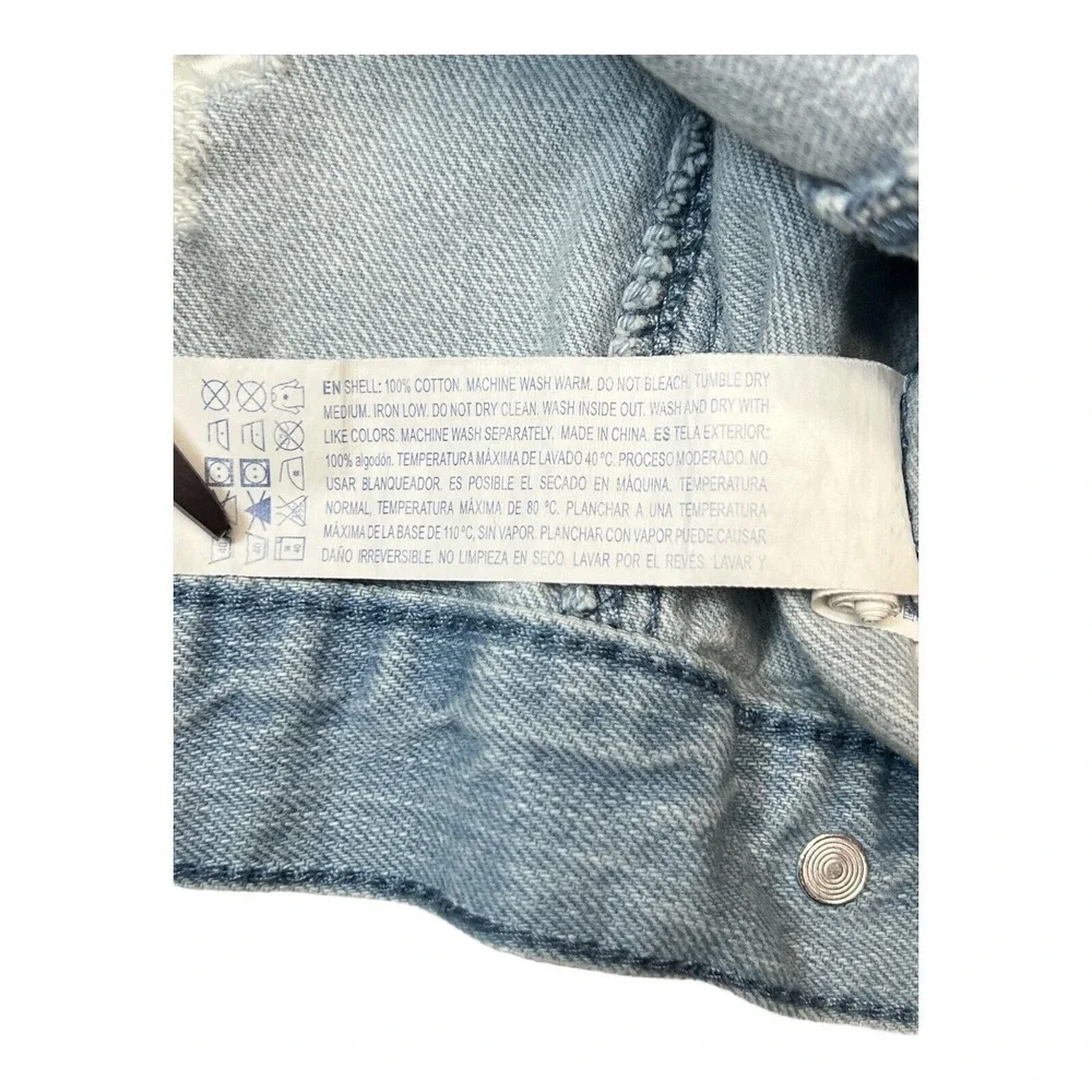 Forever 21‎ Denim Jacket Girls 13/14 Light Blue Excellent Distressed Jean Coat